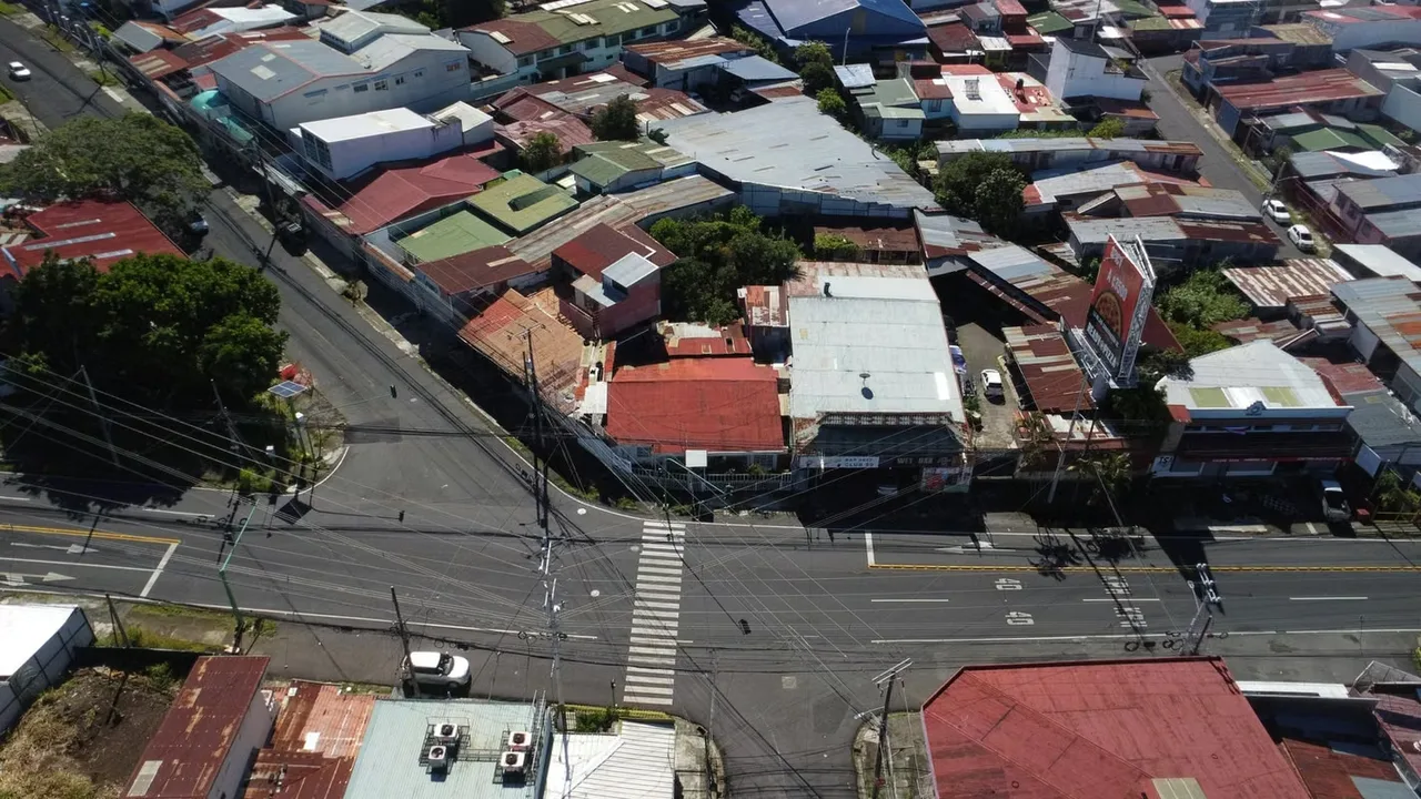 Commercial Lot for sale in Moravia – 36m Frontage & High Traffic Exposure — photo 5