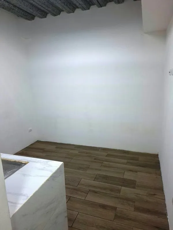 Second or third floor, 1 fully integrated room, 1 full bathroom (private)., photo 4
