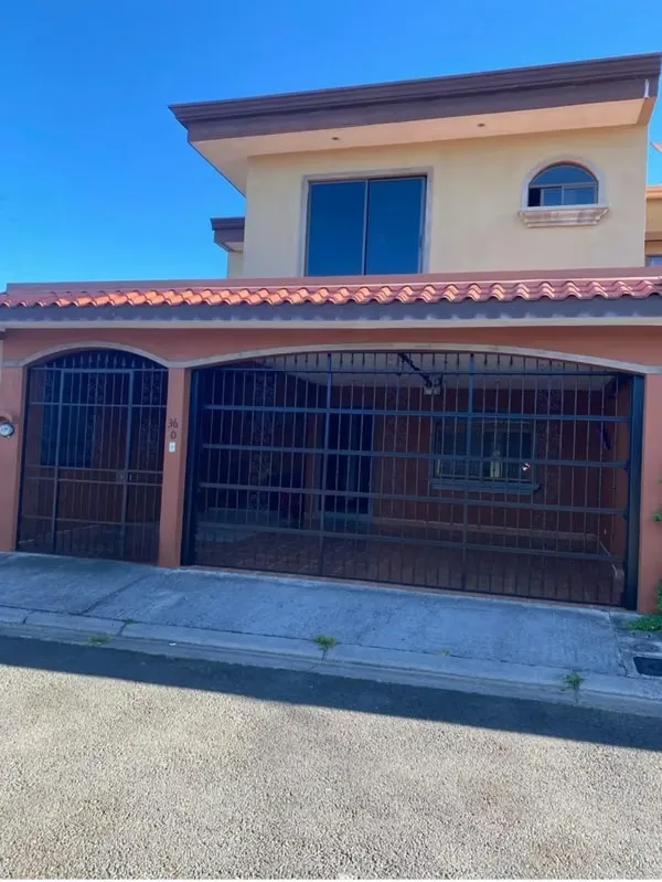 Casa en Residencial Cataluña, Desamparados de Alajuela