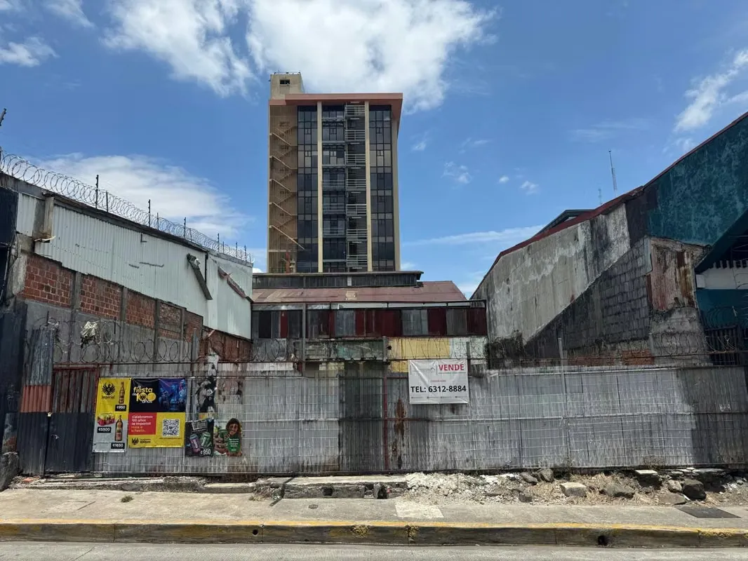 Commercial Lot for Sale in Downtown San José | 277 m² | 400 m from Central Park | High Exposure