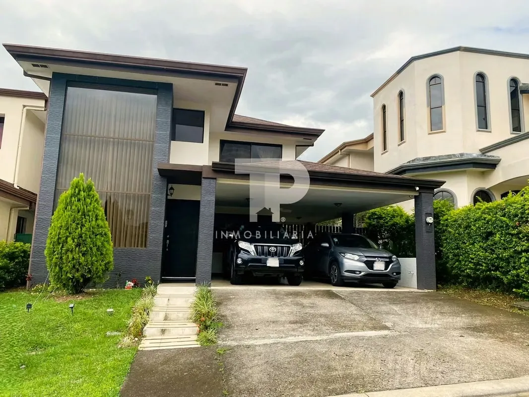 Venta Casa en San Francisco de Heredia en Exclusivo Condominio JC01
