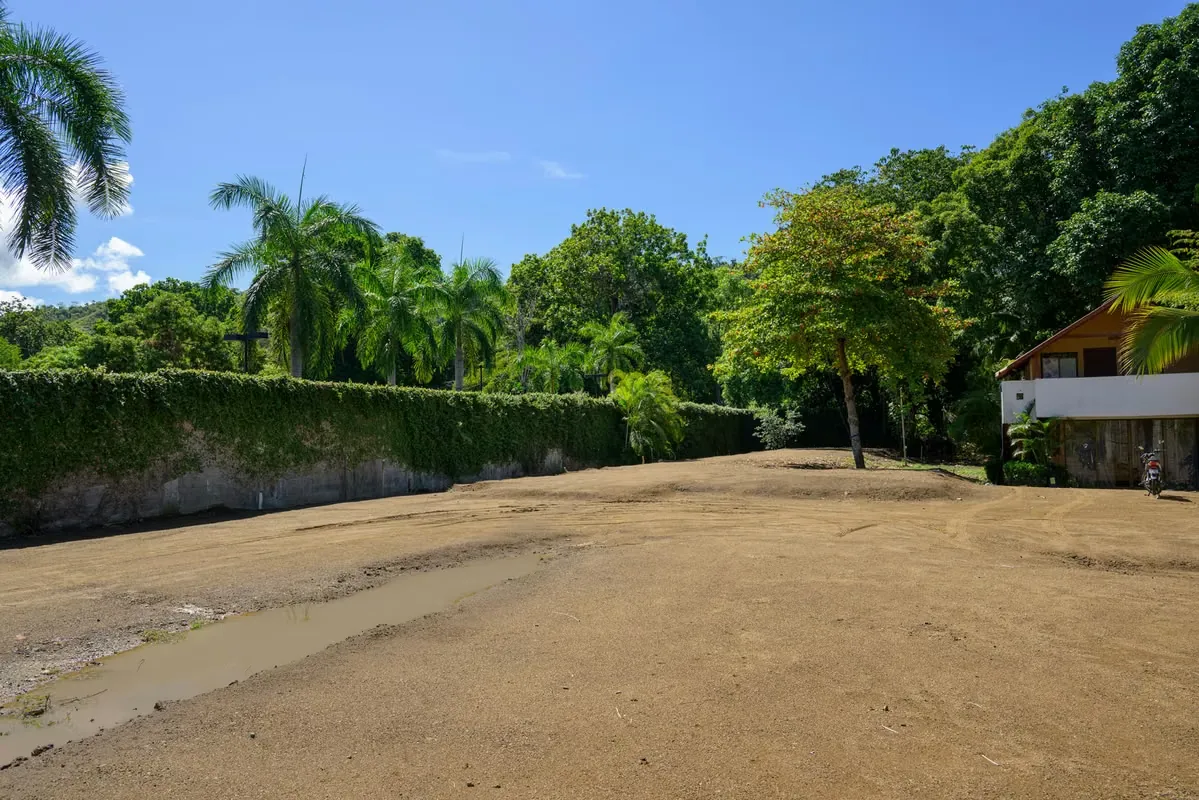 Terreno Residencial Comercial en Playa Herradura