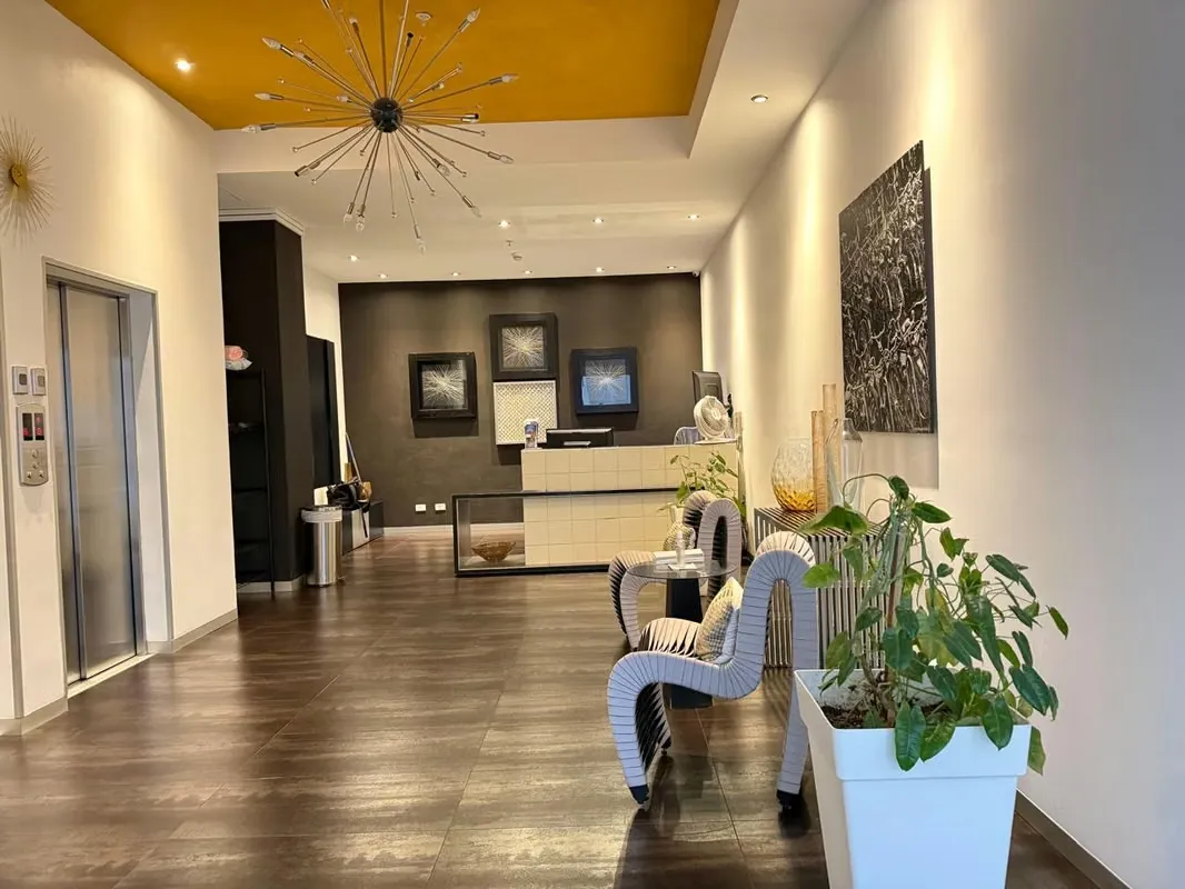 Alquiler apartamento full equipado en Barrio Dent con parqueo. Oportunidad. 1200