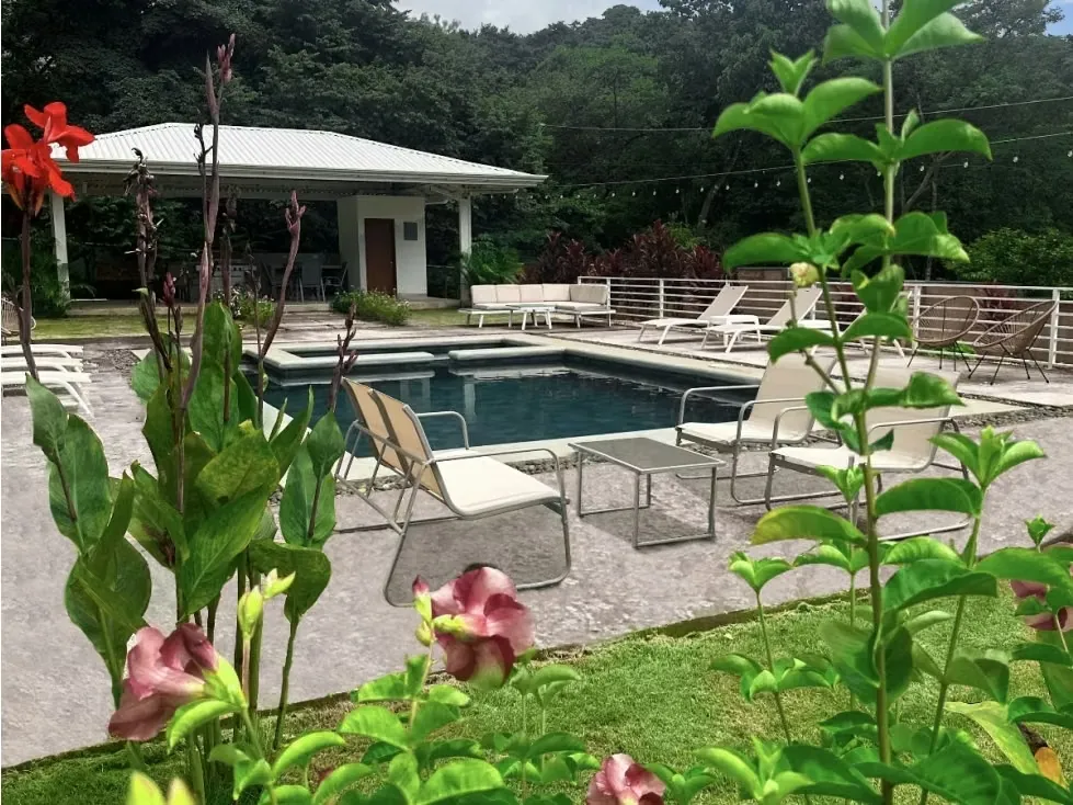 Enjoy a relaxing stay in this charming 2-bedroom vacation home located in Black Stallion, Tamarindo, a peaceful ... — photo 2