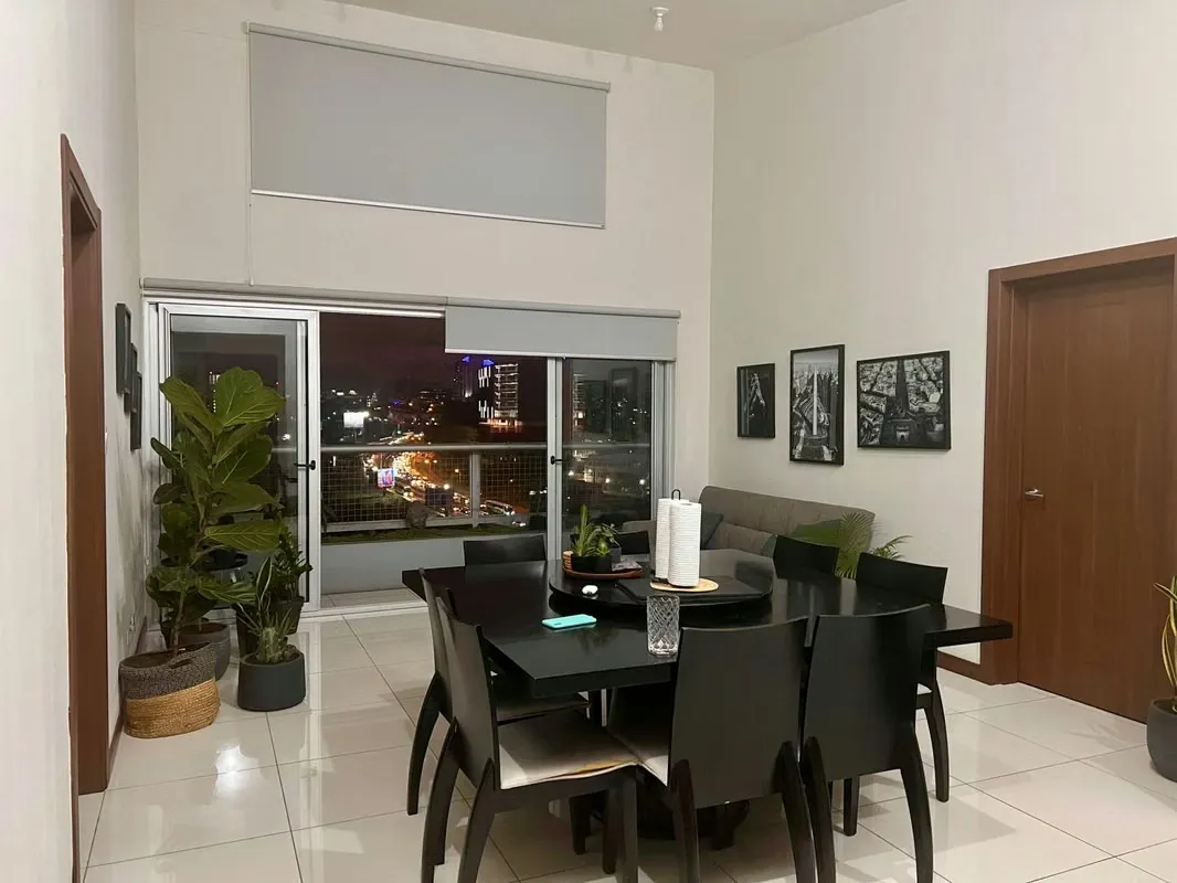 SE VENDE precioso apartamento en Torre Azenza! Vista espectacular en piso 17! — photo 2
