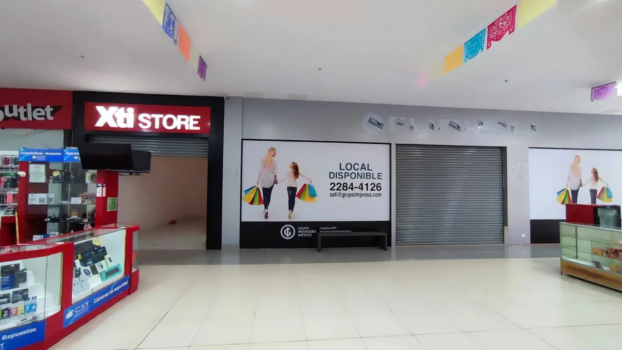 Mall Zona Centro, located in San Rafael Arriba de Desamparados. Strategic location in high-transit area of people. — photo 5