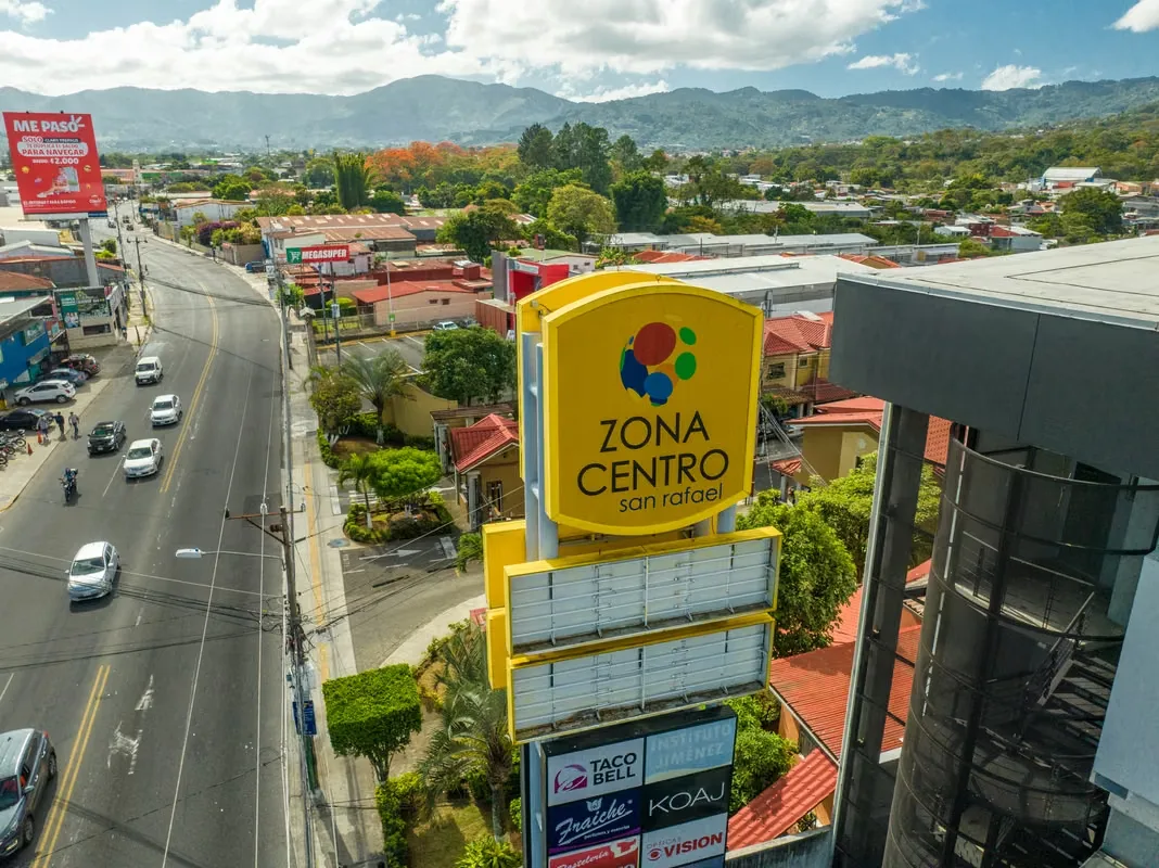 El Mall Zona Centro, ubicado en San Rafael Arriba de Desamparados, se encuentra en una posición estratégica dentro de una de las zonas con mayor tránsito peatonal y vehicular del ... — photo 2