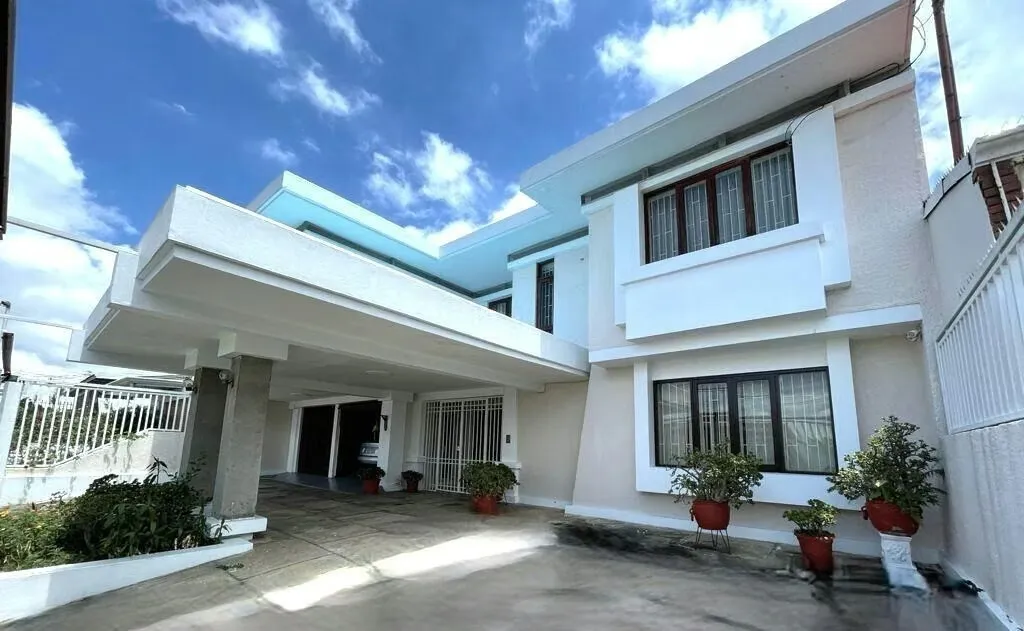 Casa en Venta en Alajuela: Elegante y Amplia. Residencial Seguro – 750 m² de Espacio para tu Familia