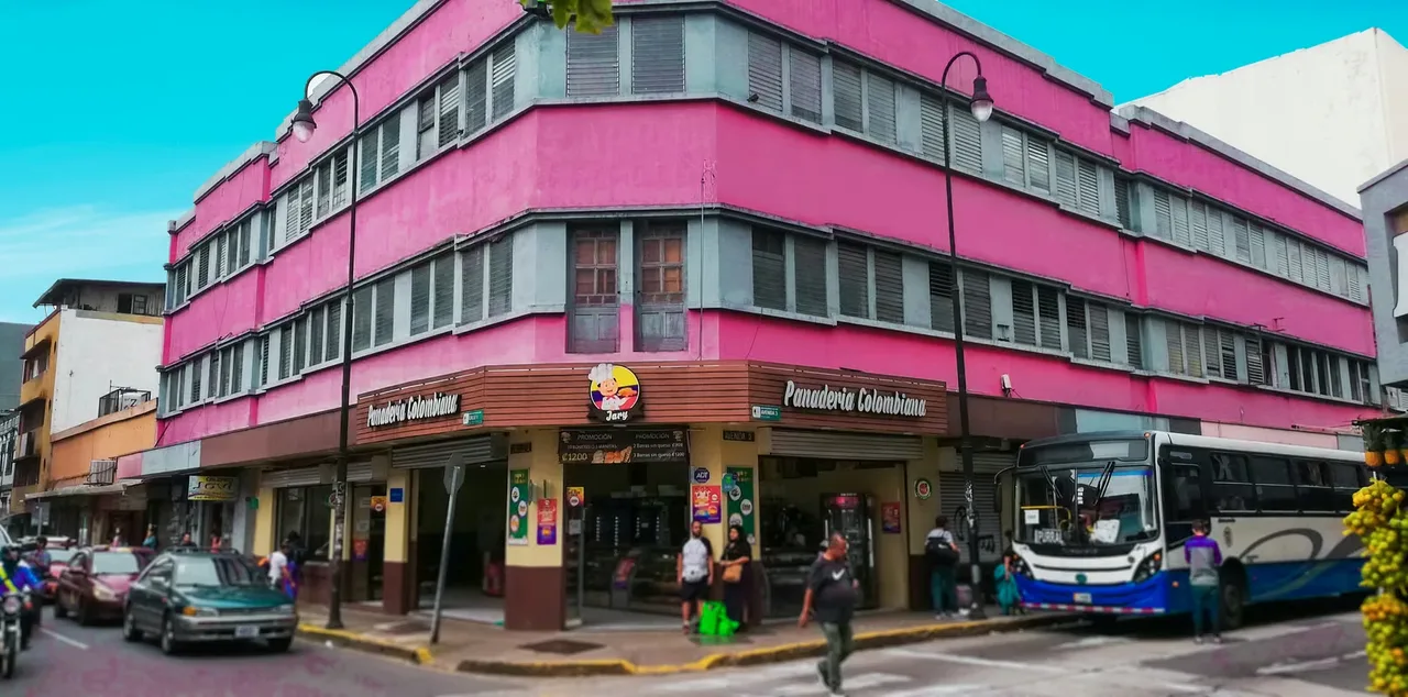 The Edifio Alvarez is intended for commercial premises located in the centre of San José, Avenida 3, Calle 1. The building has an area of 839 m ². — photo 3