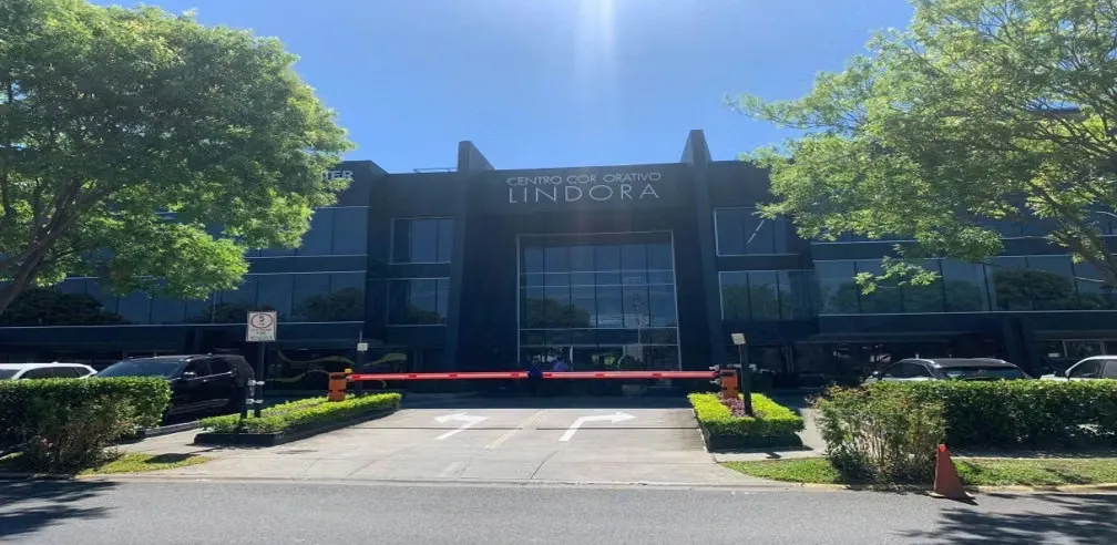 Office rental in Lindora Corporate Centre Area: 282 m ²