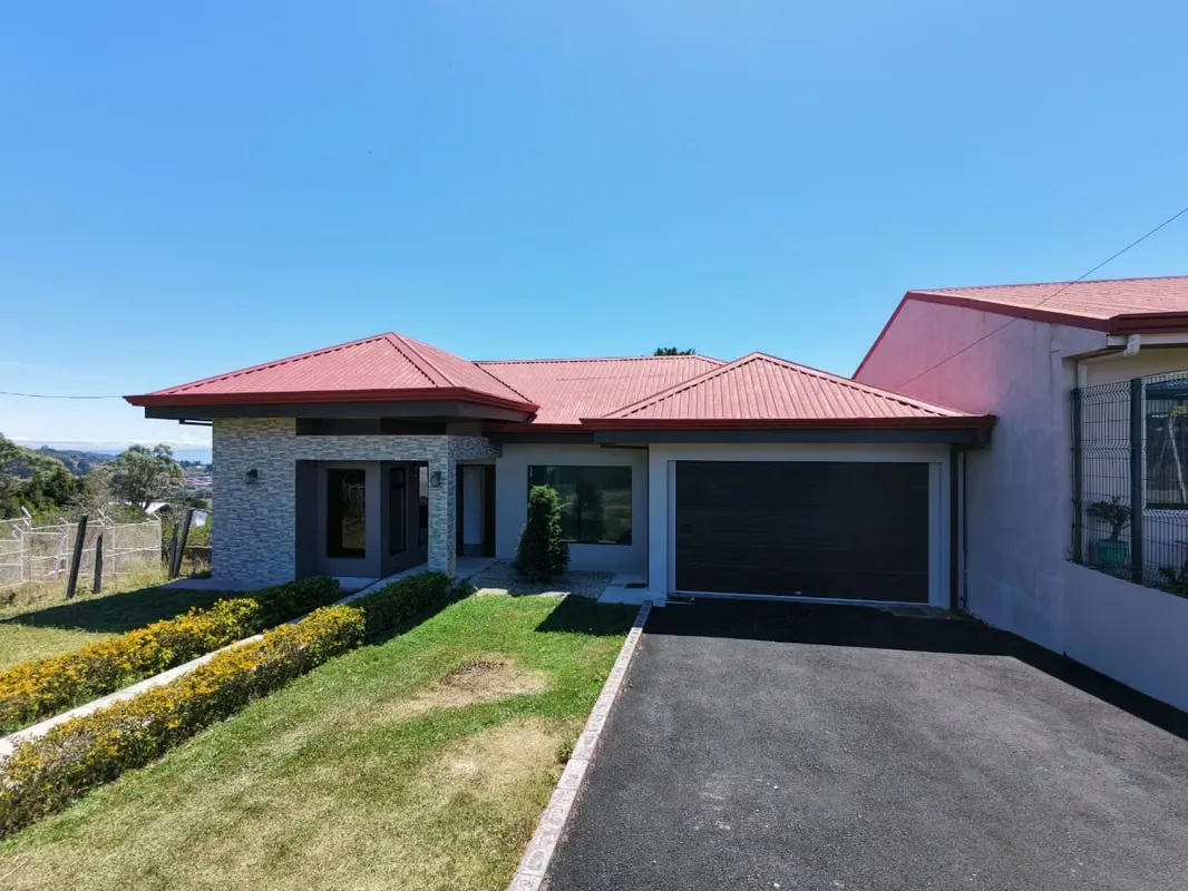 House For Sale, Zarcero.