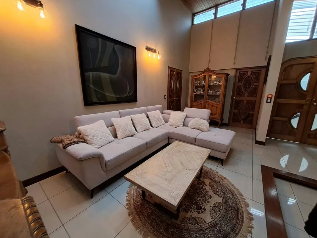 This isn't just a house; it’s a strategic investment wrapped in classic San José charm. — photo 3