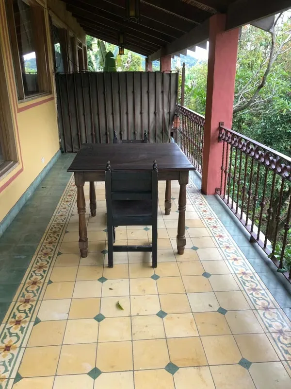 A strategic acquisition opportunity located in the prestigious heights of San Antonio de Escazú, San José. This 6940 m² estate consists of 14 rental ... — photo 2