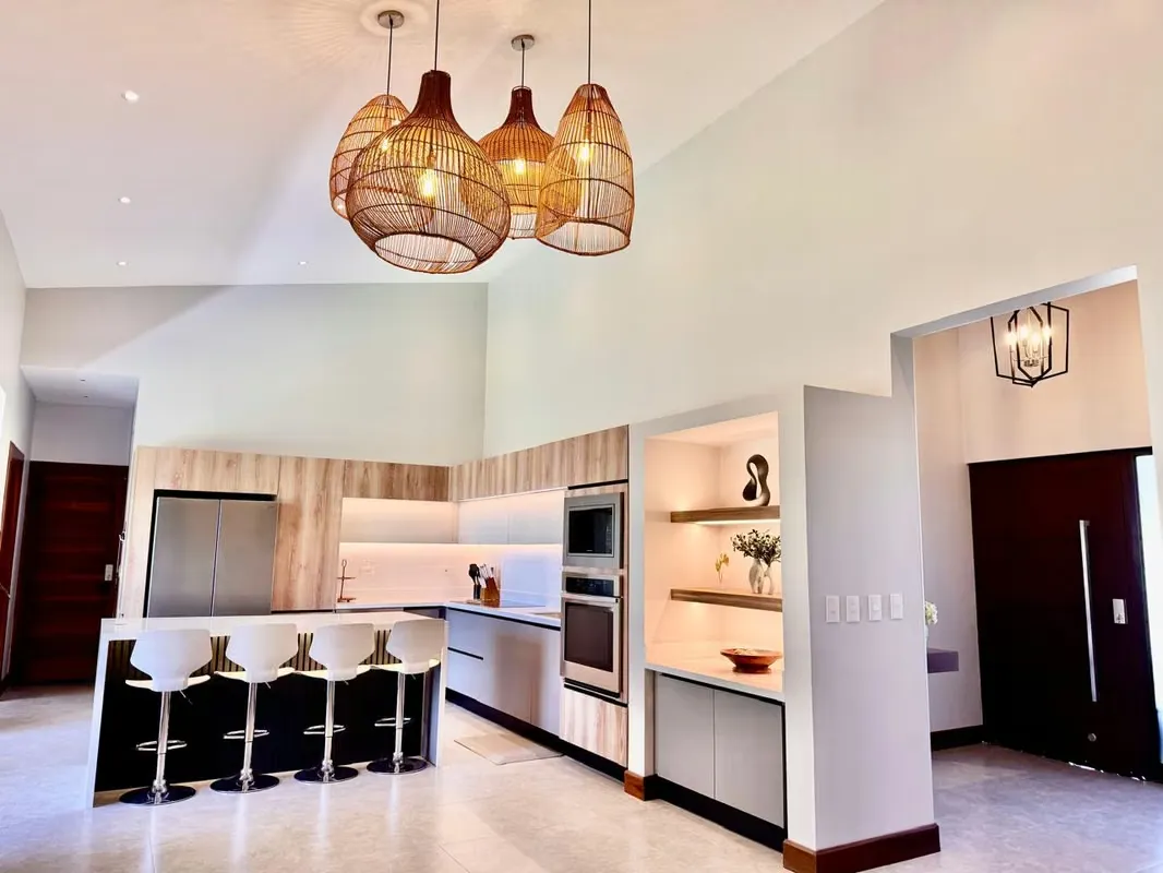Venta hermosa casa en Hacienda Los Reyes