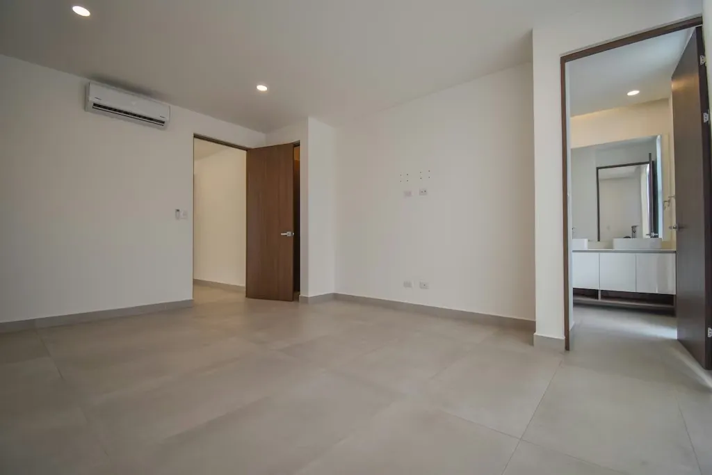 Casa moderna en alquiler en Condominio — Santa Ana, Pozos Sur