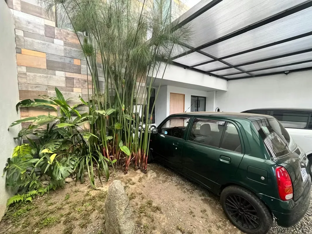 Casa ubicada en San Ramón de La Unión, Tres Ríos. Una propiedad moderna, construida en el año 2019, que combina ... — photo 4