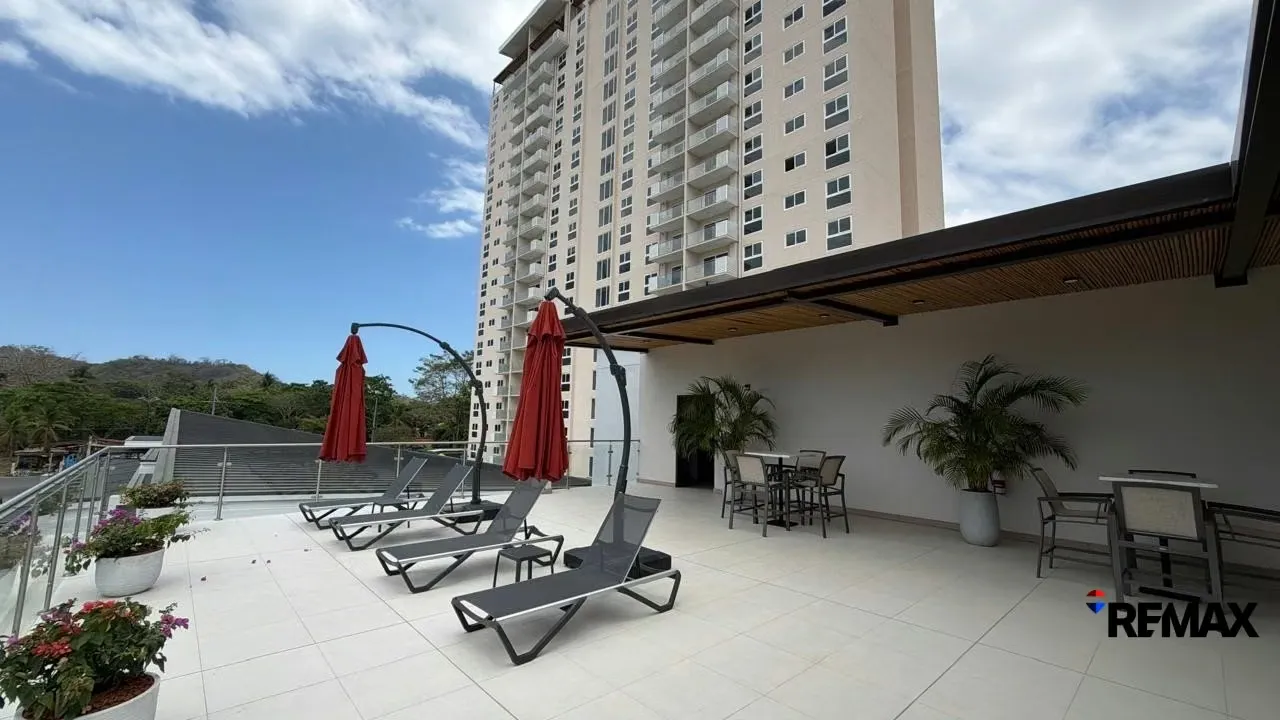 Venta de Condo-Condominio con Vista al Océano en Live Jacó