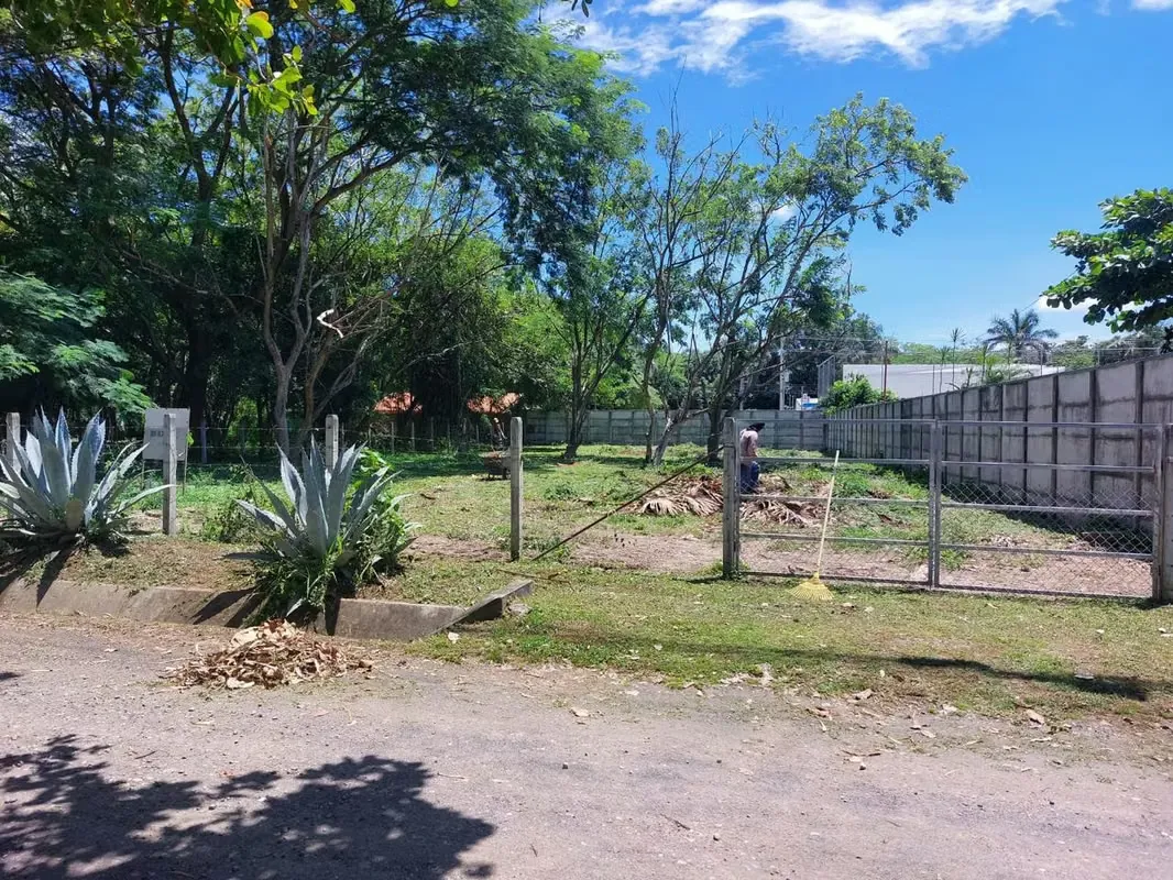 Located in a very quiet residential area with extensive development of condominiums, we offer this lot with the following ...