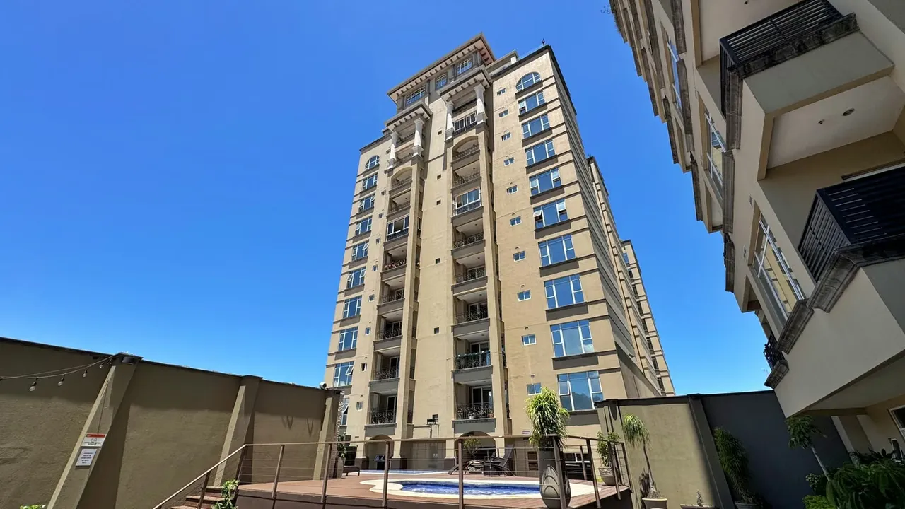 Venta de apartamento con vista a La Sabana, San José. (FE)