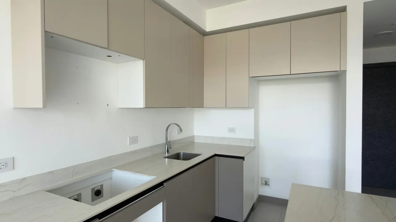 Apartment for sale on the 16th floor in Núcleo Sabana, Tower B Price: $194,816 Features: - 45 m² of living space - Located on the 16th floor - 1 bedroom with built-in closet - 1 full ... — photo 5