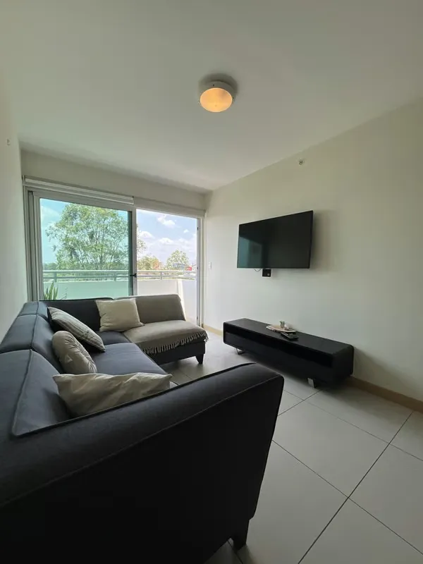 GRAN OPORTUNIDAD SE VENDE!!apartamento en Torres de Heredia (Khaya ruta uno) full amoblado como esta en las fotos.