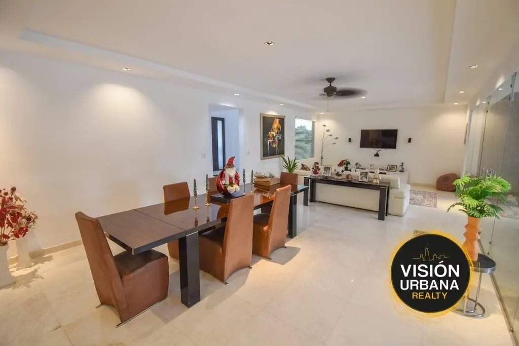 Beautiful house for sale in one of the most exclusive areas of western Puerto Rico! This 720 m² (8,600 sq ft) property sits on a 1,320 m² (1,600 sq ft) lot, boasting direct ...