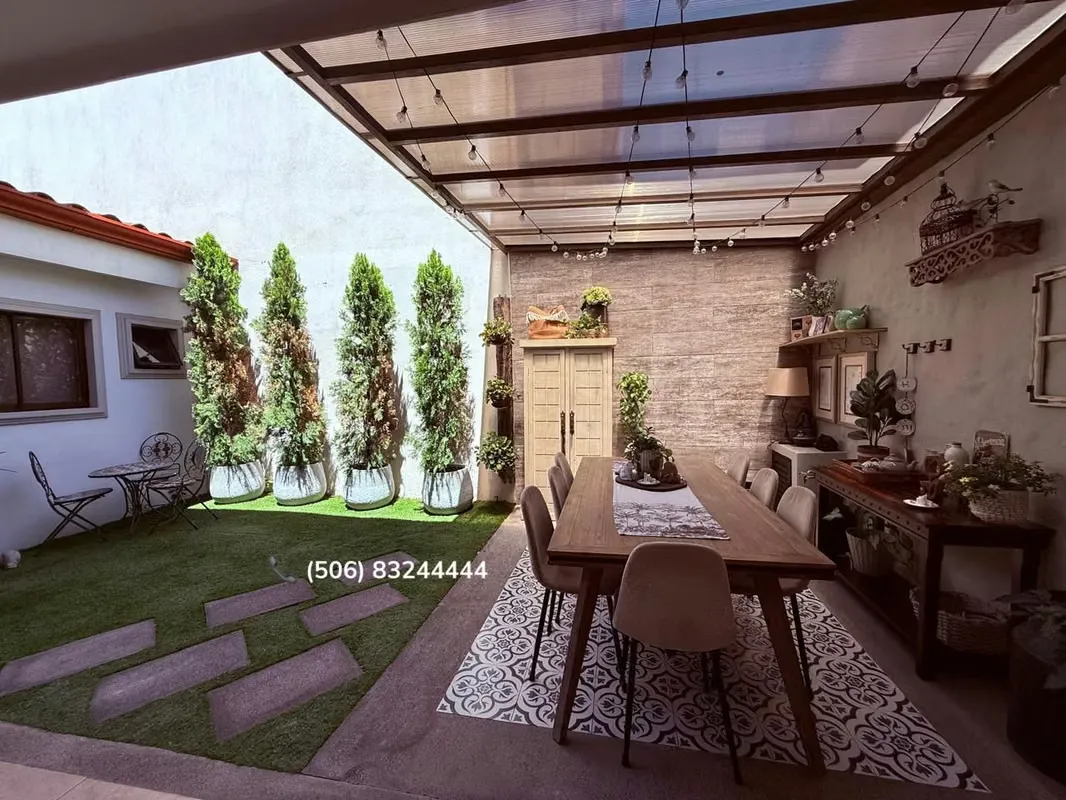 INDEPENDENT HOUSE FOR SALE IN SANTA ANA