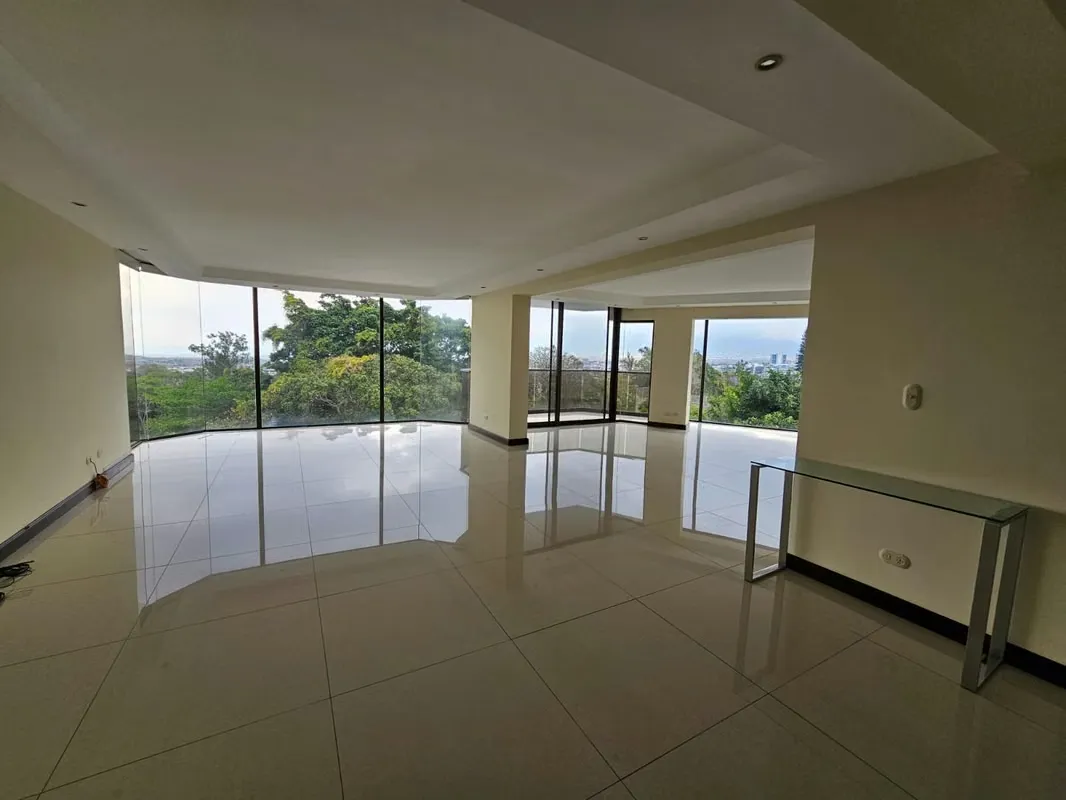 Hermoso Apartamento en Escazú – 315m2 (Código: VAPES-709)