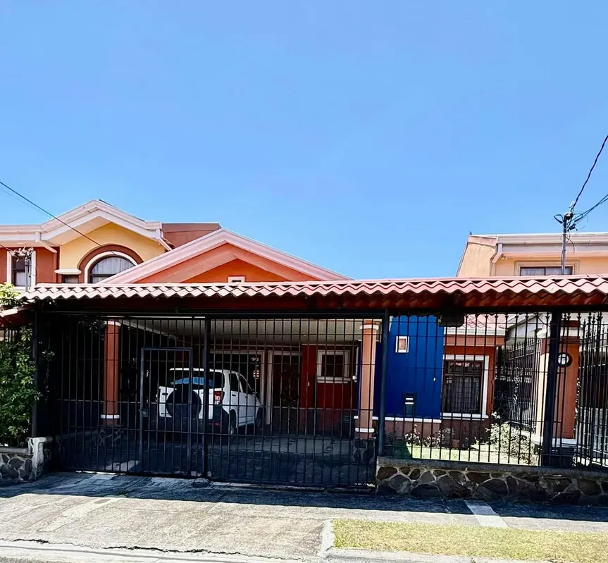 Beautiful House for Sale in San Pablo de Heredia