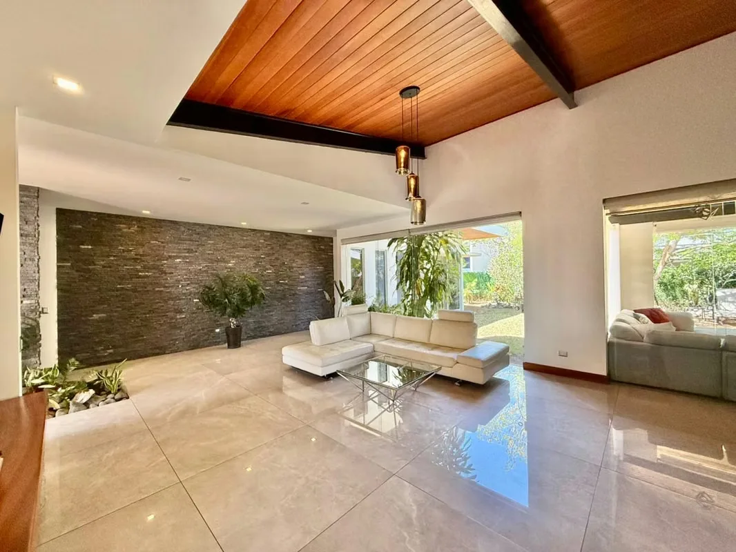 Single-Story Luxury Home for Sale Hacienda Espinal-San Rafael-Alajuela — photo 4