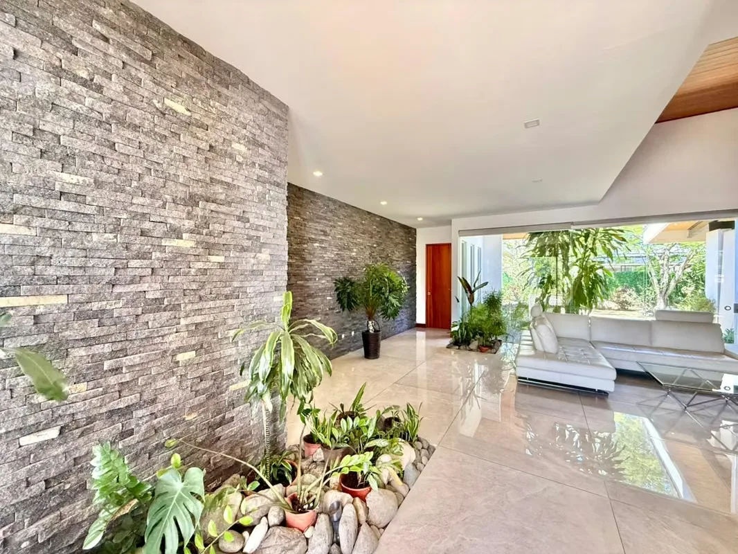 Single-Story Luxury Home for Sale Hacienda Espinal-San Rafael-Alajuela — photo 5