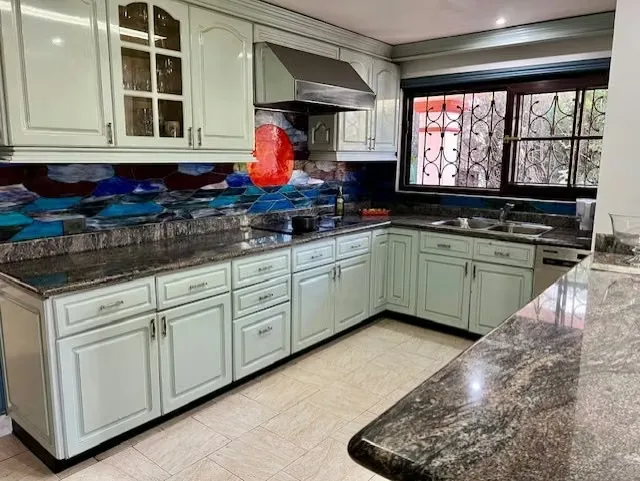 This Charming Home has 3 Bedrooms, 2.5 Bathrooms, plus a Maid's Room with Bathroom. — photo 5
