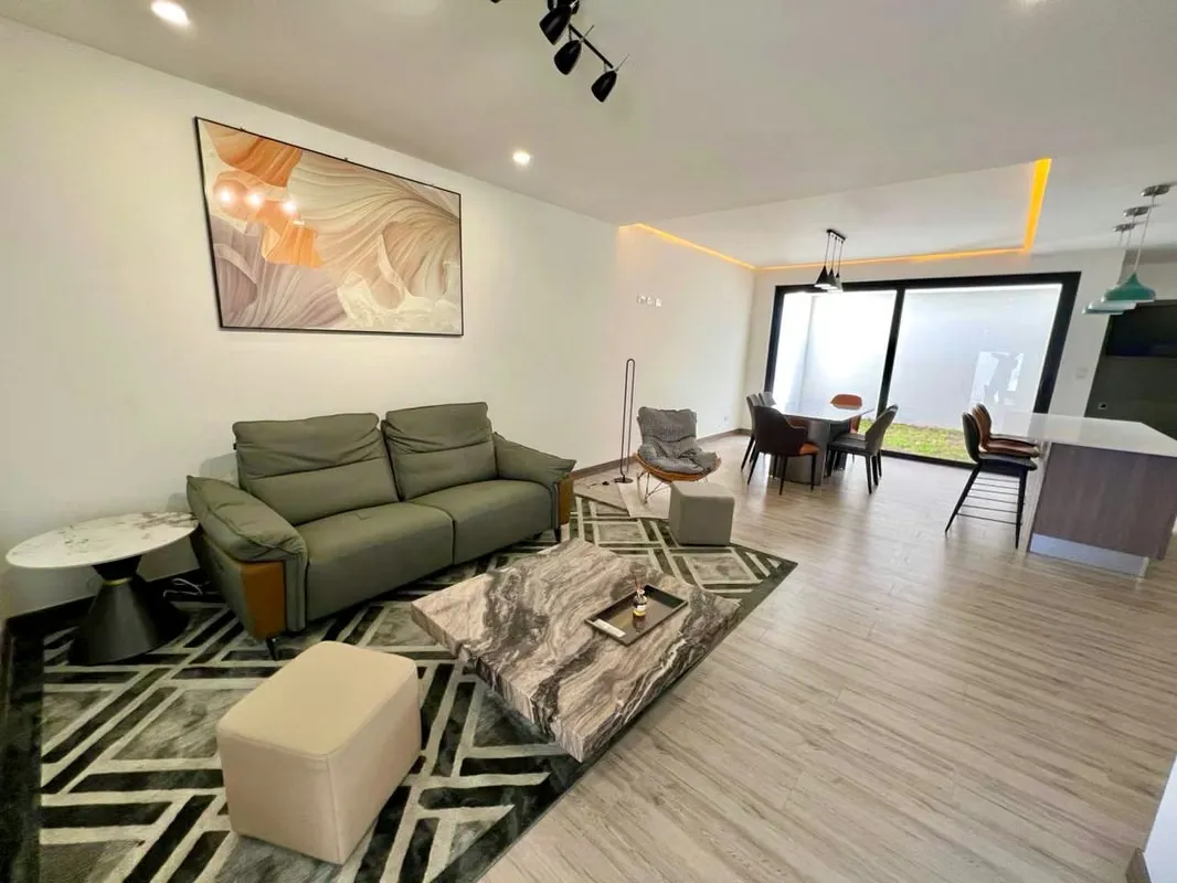 Brand New 3 BDR Home + TV Room, 24h Security, Pool + Gym, San Antonio