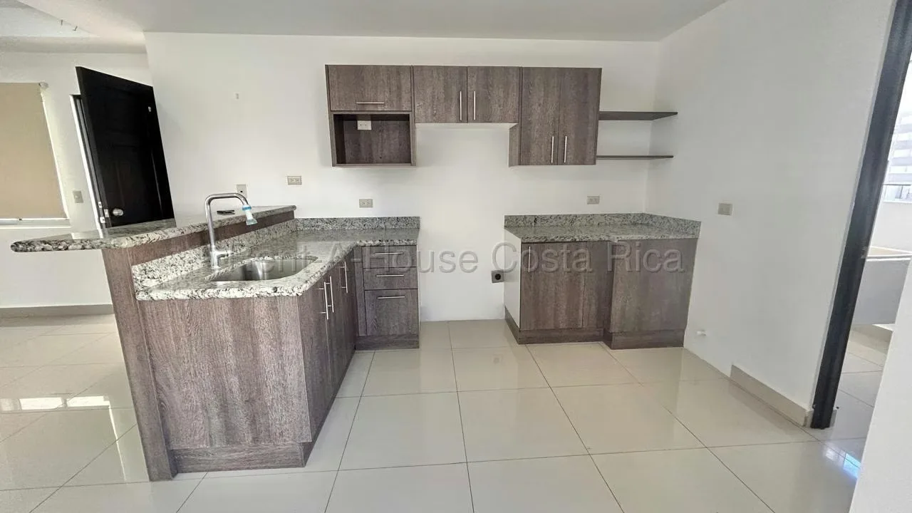 Apartment for Rent in Bello Campo, 2 Spacious Bedrooms, Amenities — photo 4