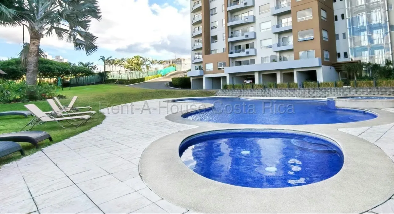 Apartamento en Venta - Condado del Parque, La Sabana Si estás buscando un lugar elegante, seguro y con ubicación privilegiada en el corazón de San José, este apartamento en Condado ... — photo 3