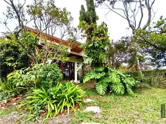 Céntrica casa a minutos del centro de San Pablo de Heredia y también de la Universidad Nacional, cuenta con 22m frente a calle y una espaciosa casa con potencial para variados usos, ... — photo 5