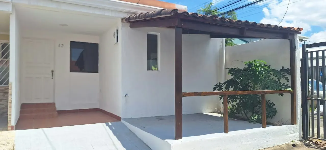 Venta de Casa en Condominio Cerca del Aeropuerto de Pavas