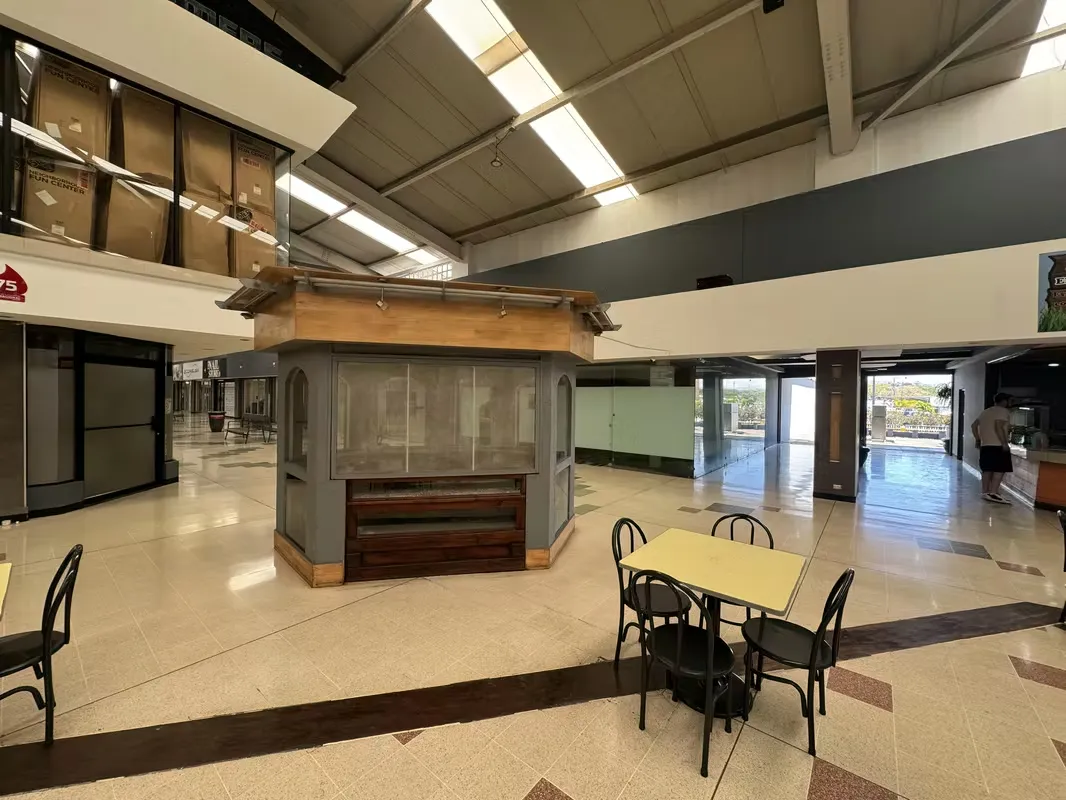 Kiosk for Rent in Alajuela | Across from Food Court | Ideal for Entrepreneurs