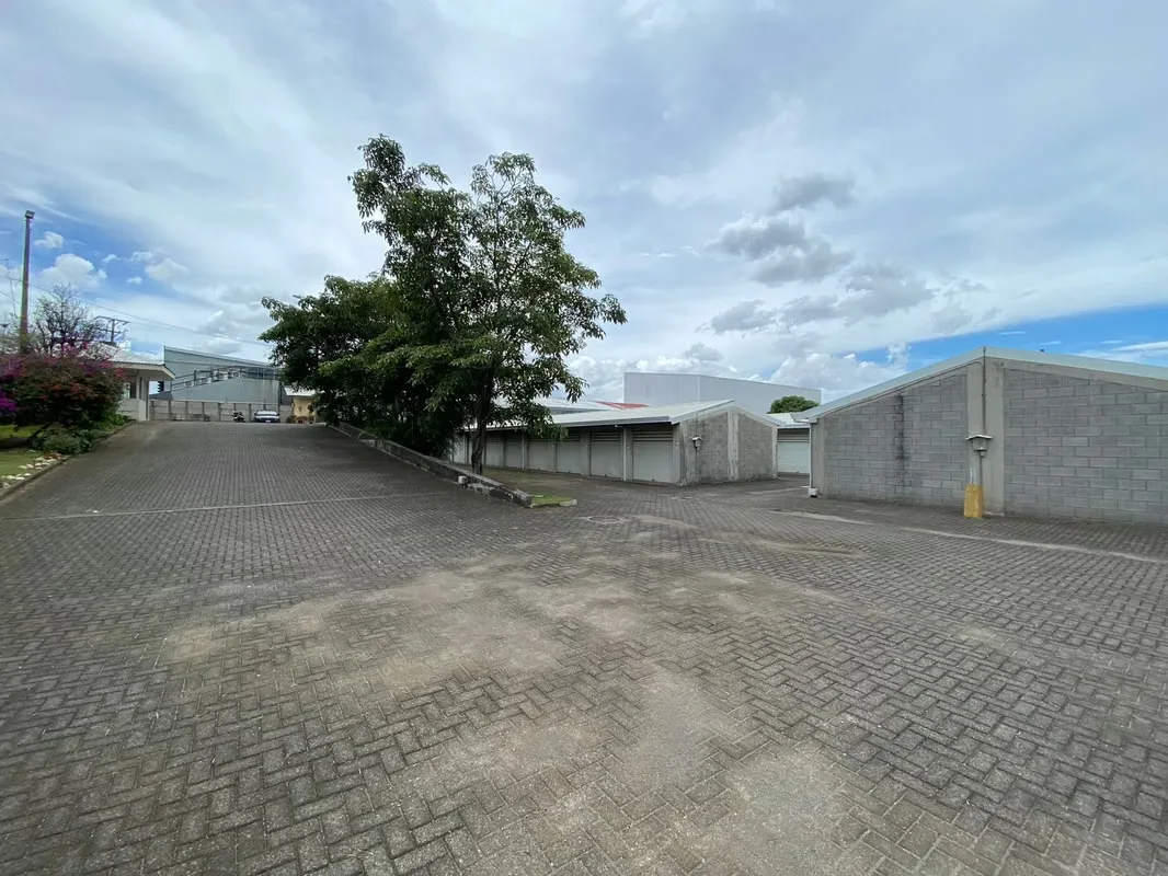 Warehouses with excellent locations offer the following features: — photo 2