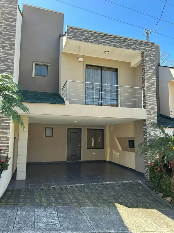 VENTA Casa Condominio Alta Vista - Ciudad Colón