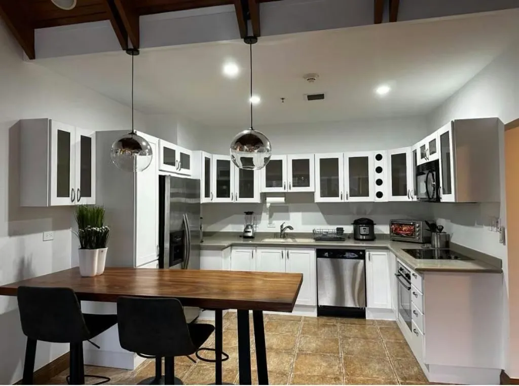 Buenas tardes. El apartamento del Condohotel Corobici 100% equipado, ubicado en La Sabana está de nuevo disponible para alquiler o venta. El precio del alquiler equipado 100% ha sido ... — photo 3