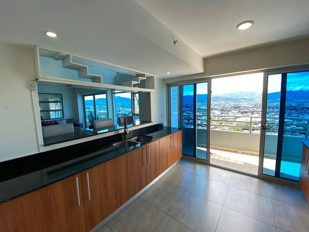 18th-floor apartment with excellent views, two stories, with the following layout: — photo 3