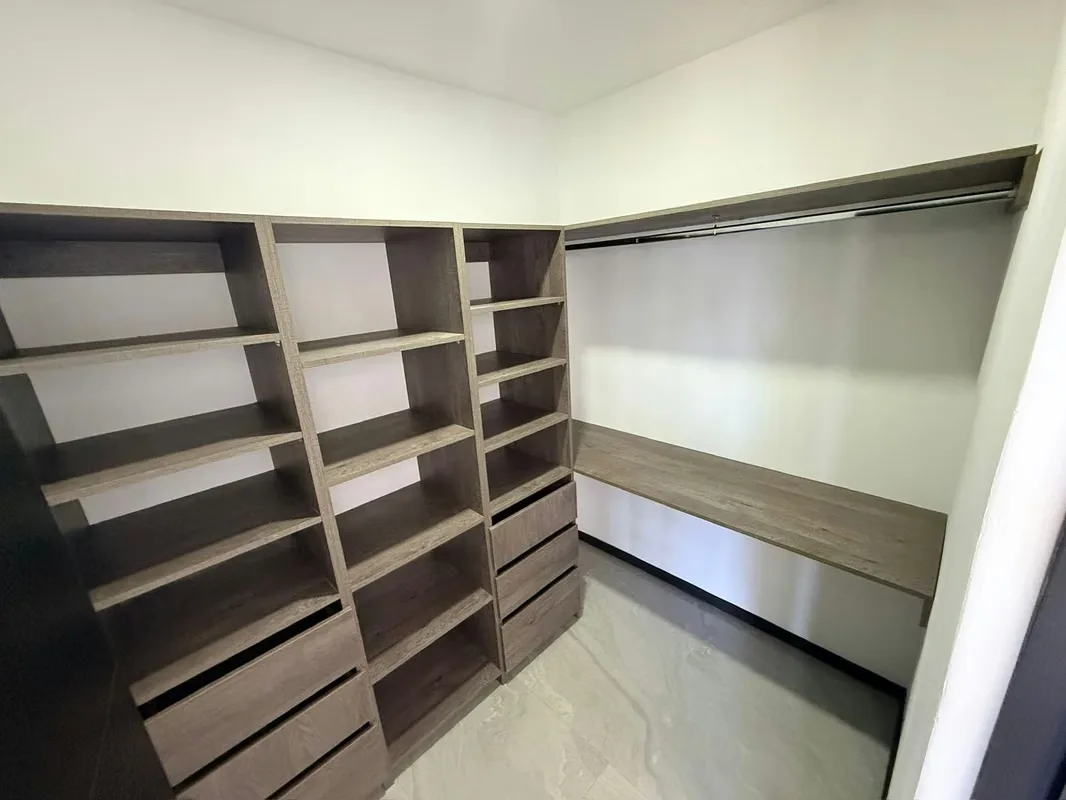 House 1 (250 sq m): Single-story house with fine finishes, spacious ... — photo 2