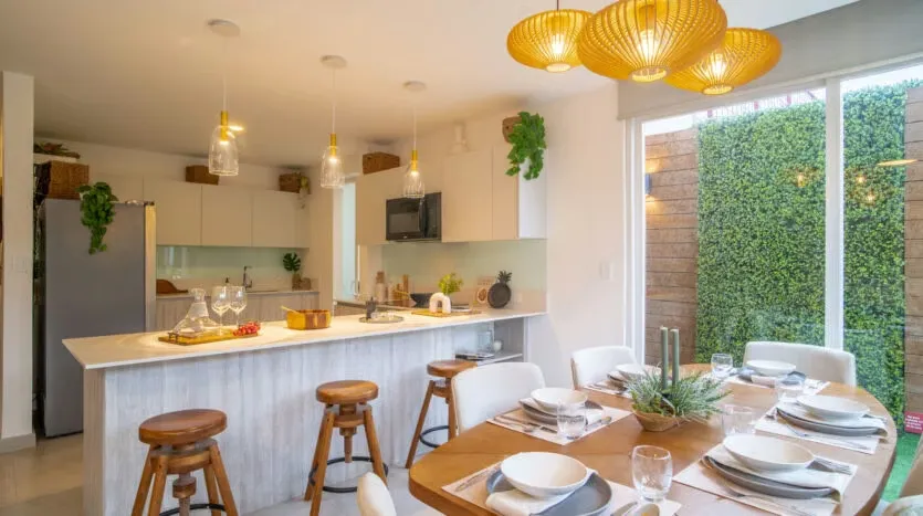 Modern Home for Sale in Exclusive Community