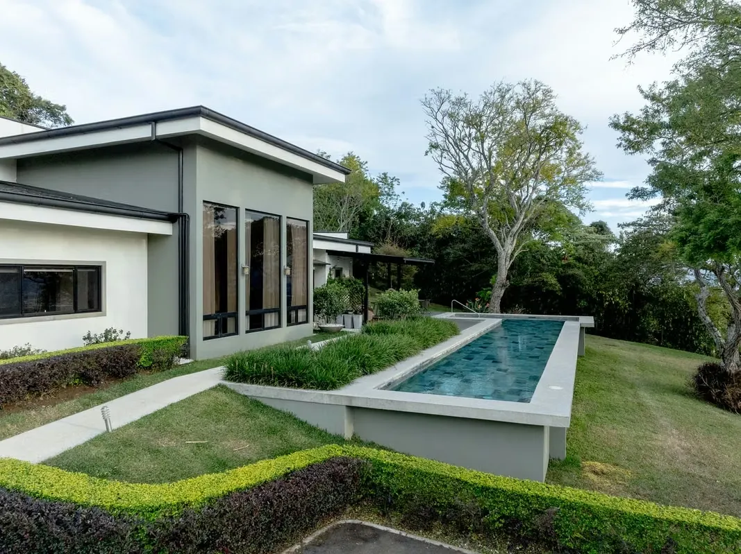 Discover this beautiful property located in the peaceful area of Puente Salas, Barva, ideal for ...