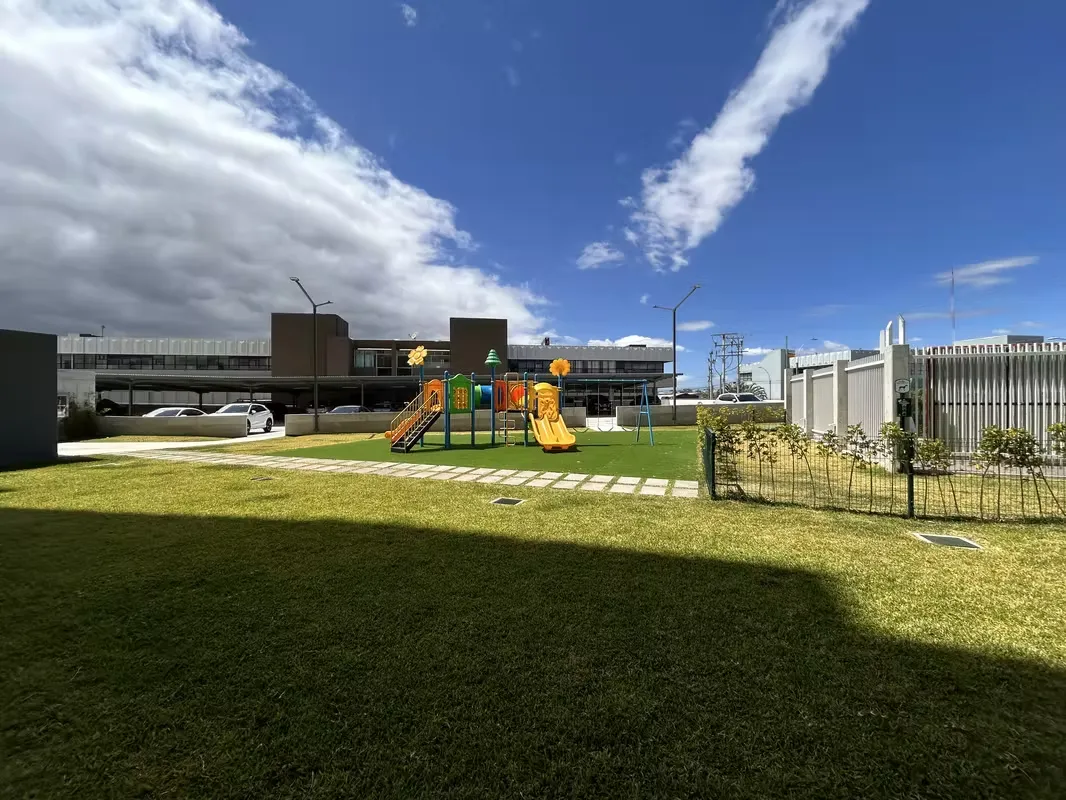 Venta de apartamento en Uruca cerca de Rohrmoser. Por hospitales — photo 2