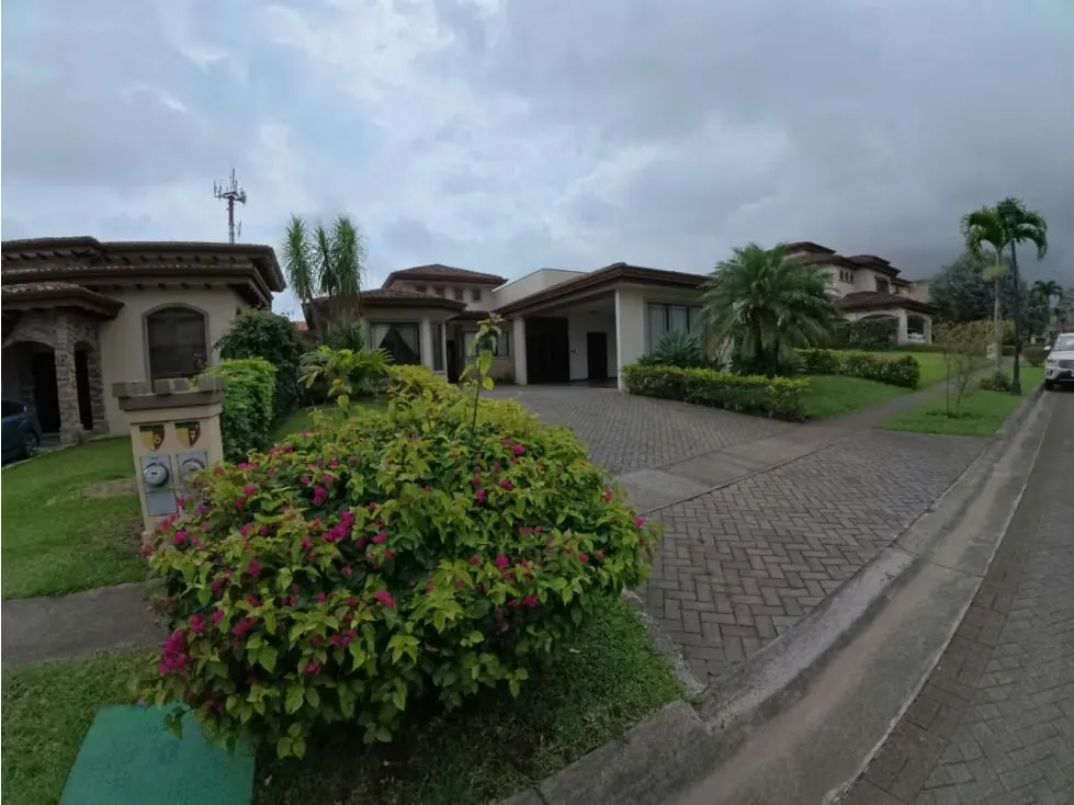 Se Vende Casa de Lujo en Condominio Los Hidalgos, Santo Domingo de Heredia — photo 5