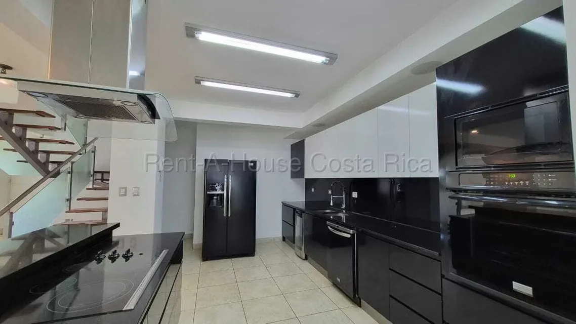 Modern house for sale in Santa Ana Piedad