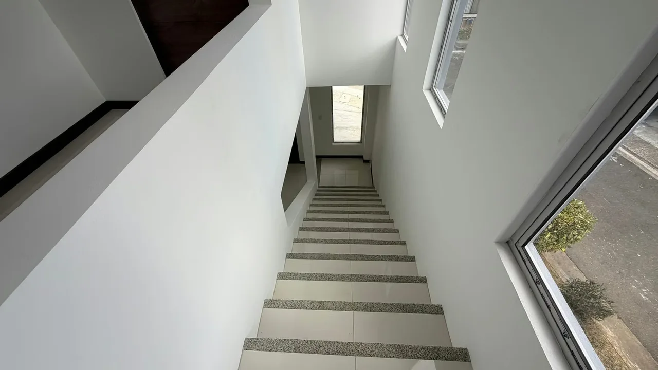 Ubicada a 500 metros del Parque de Guadalupe, en cercanías de las instalaciones deportivas y Facultad de Odontología UCR, condominio tranquilo cómodo con seguridad 24/7, zonas ... — photo 2