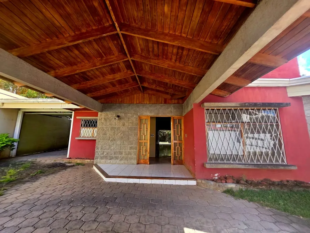 HOUSE FOR SALE, MIXED-USE ZONING, SAN JOSÉ, GUACHIPELIN - 9862720